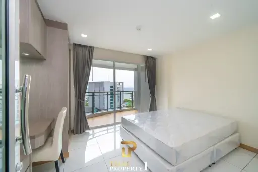 Sea View 2 Bedroom Condo For Sale in Na Jomtien Whale Marina Condominium