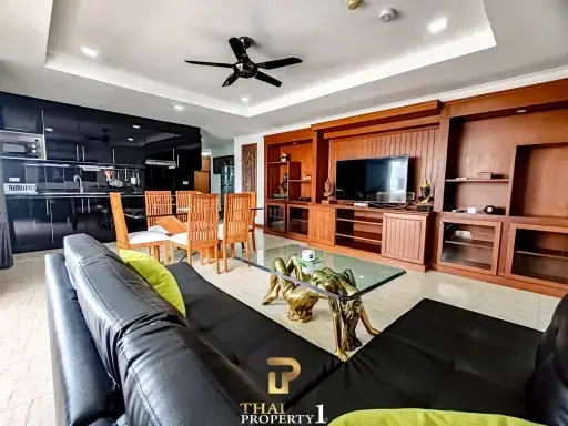 Seaview 2 Bedroom for Sale in Jomtien Complex Condominium