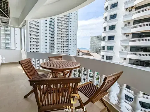 Seaview 2 Bedroom for Sale in Jomtien Complex Condominium