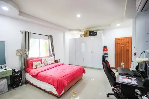 3 Bedroom Pool Villa for Sale Near Golf Course in Huay Yai Pattaya