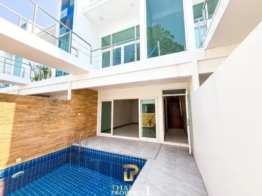 Bangsaray Beachfront Pool Villa for Sale Only 7.5 M THB - Bangsaray Pattaya