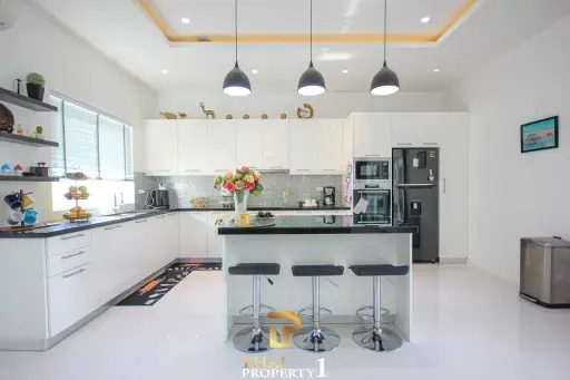 Delightful Modern Luxury 3 Bedroom Pool Villa - Hua Hin Soi 88