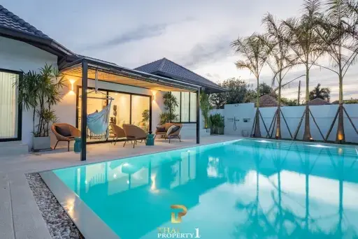 Luxury 5 Bedroom Pool Villa for Sale in East Pattaya – Srisuk Villa Pattaya