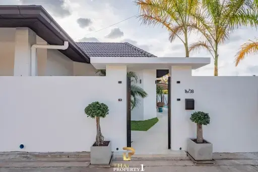 Luxury 5 Bedroom Pool Villa for Sale in East Pattaya – Srisuk Villa Pattaya