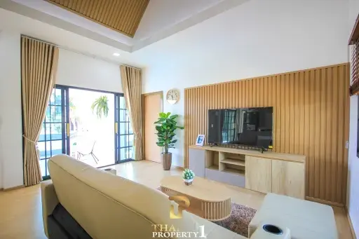 New Modern Central 3 Bedroom Pool Villa - Hua Hin Soi 102