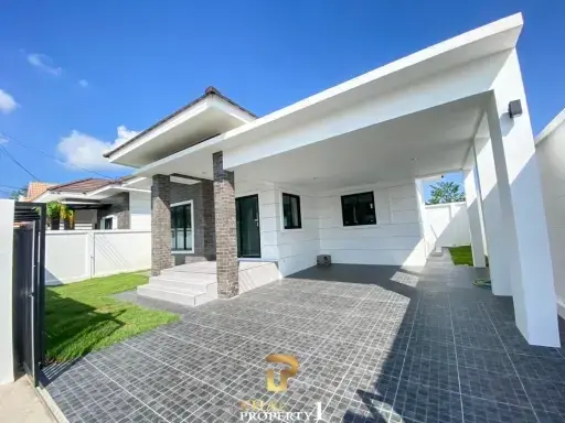 House for Sale Near Beach Just 5 minutes to Bangsaray Beach - Pattaya Bangsaray