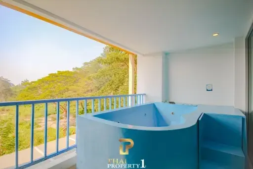 Costa Village Bangsaray 1-Bedroom Condo with Private Jacuzzi for Sale in Bangsaray Pattaya