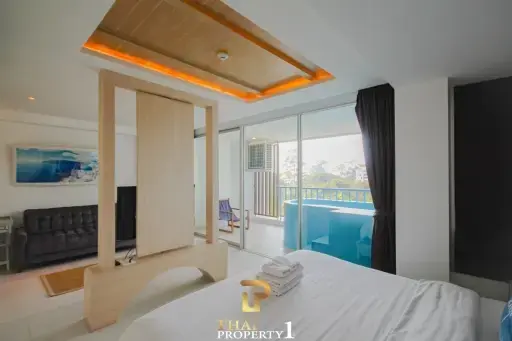 Costa Village Bangsaray 1-Bedroom Condo with Private Jacuzzi for Sale in Bangsaray Pattaya