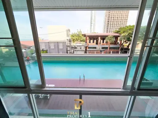 Foreign Name 1 Bedroom Condo Pool View for Sale in Jomtien Musselana Beachfront Condo