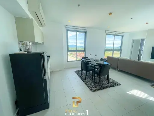 Stunning Sea &amp; Mountain View 2 Bed Beach Condo - Cha Am