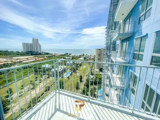 Stunning Sea &amp; Mountain View 2 Bed Beach Condo - Cha Am