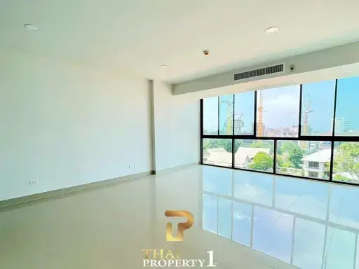 Spacious 2 Bedroom Condo for Sale - Gardenia Condominium Jomtien