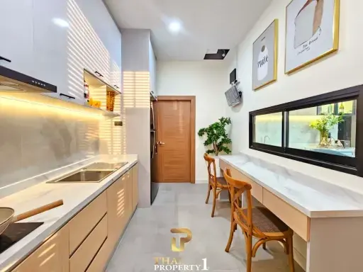 Freestanding 2-Storey Pool Villa for Sale in Huai Yai Soi K9