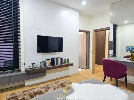 Freestanding 2-Storey Single House for Sale in Huai Yai Soi K9