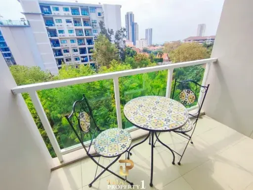 1 Bedroom Condo for Sale at Siam Oriental Garden Pratamnak Pattaya