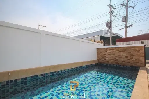 4.9 M Freestanding Pool Villa for Sale in Chaiyapruek East Pattaya Baan Suay Mai Ngam