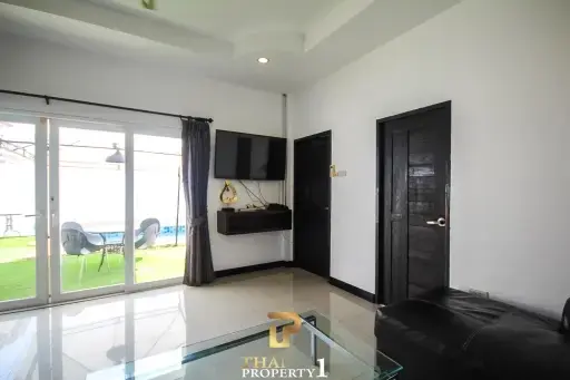 4.9 M Freestanding Pool Villa for Sale in Chaiyapruek East Pattaya Baan Suay Mai Ngam