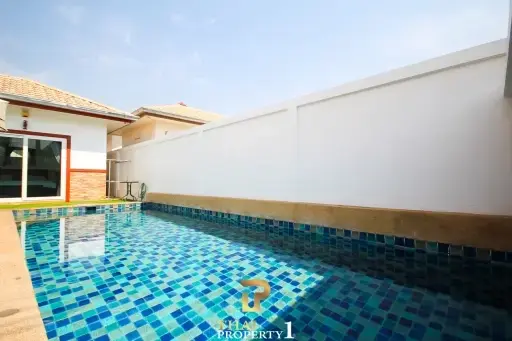 4.9 M Freestanding Pool Villa for Sale in Chaiyapruek East Pattaya Baan Suay Mai Ngam