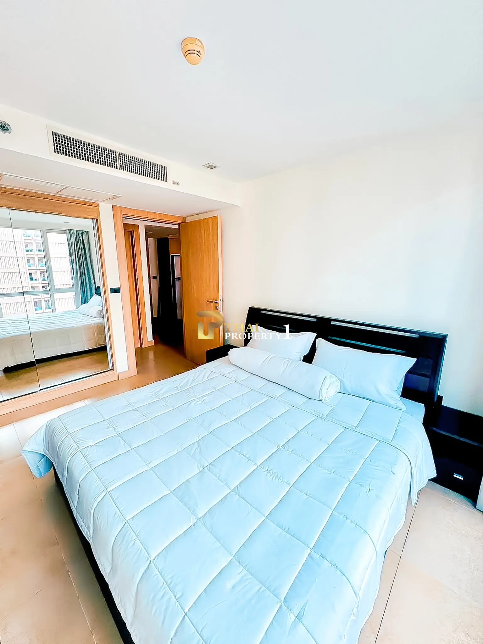 Foreign Name 1 Bedroom Condo for Sale at The Cliff Pratumnak Pattaya