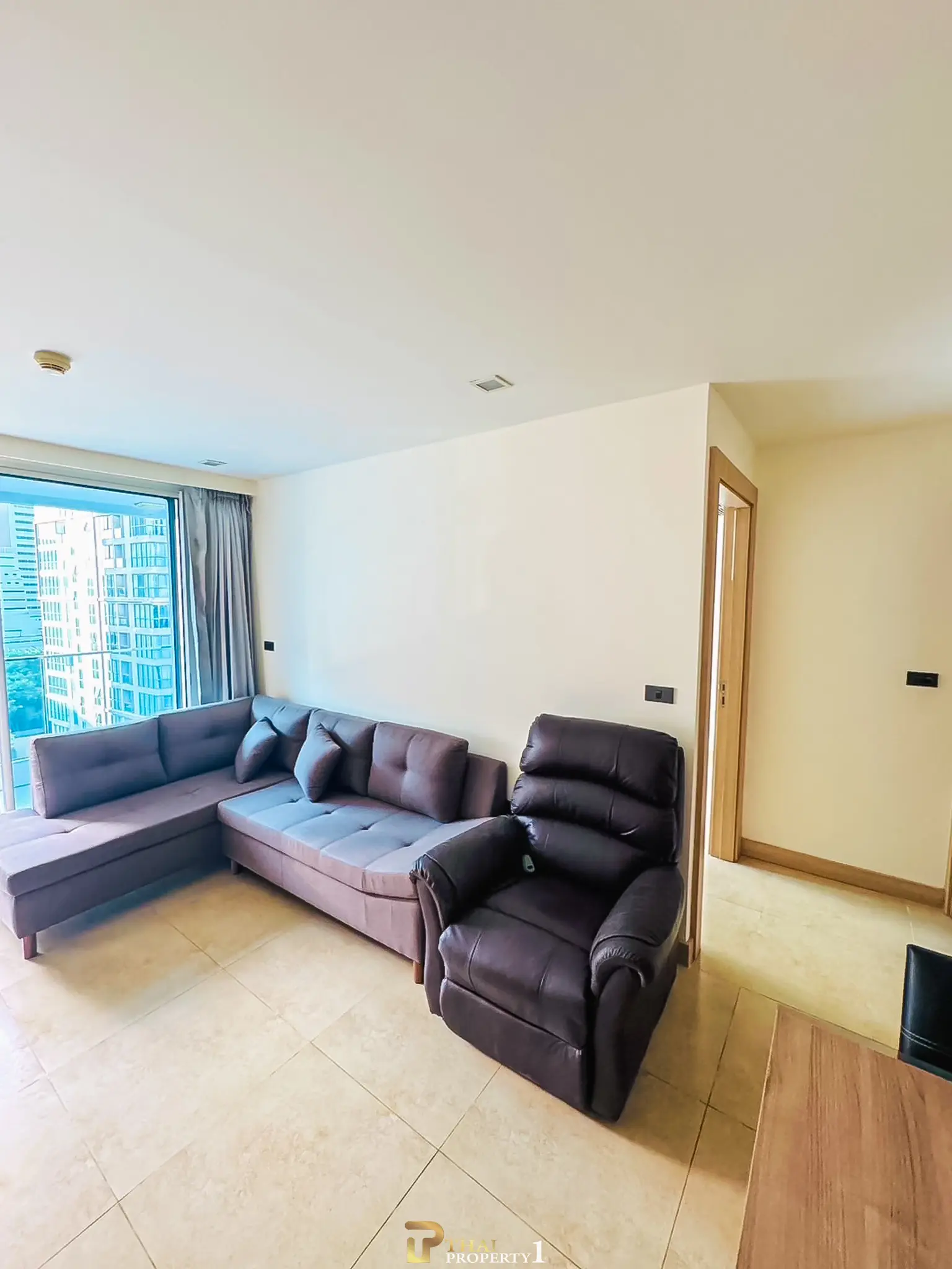Foreign Name 1 Bedroom Condo for Sale at The Cliff Pratumnak Pattaya