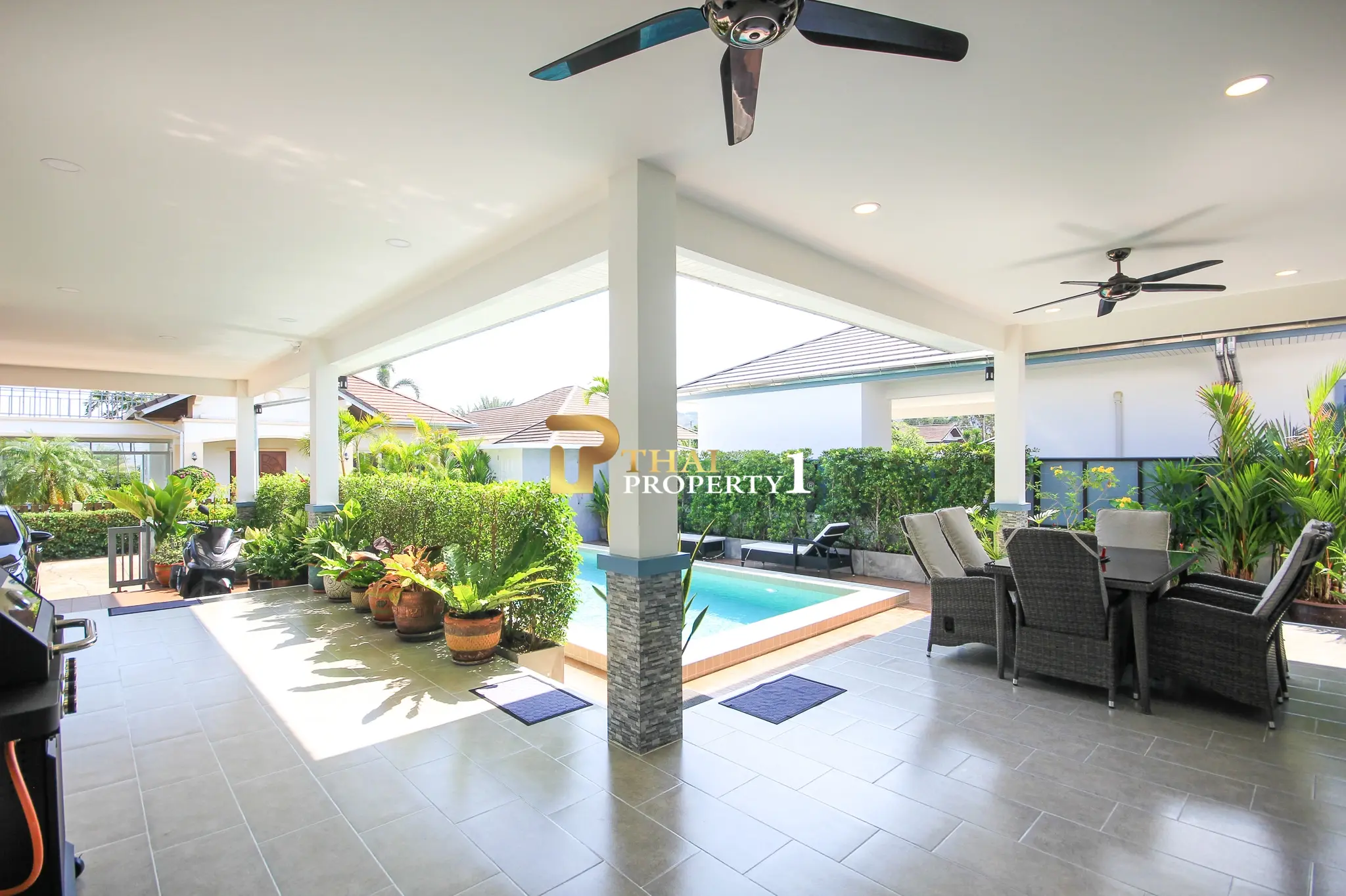 Modern Single-Story Pool Villa Open Living Space at Wararom Village Khao Tao