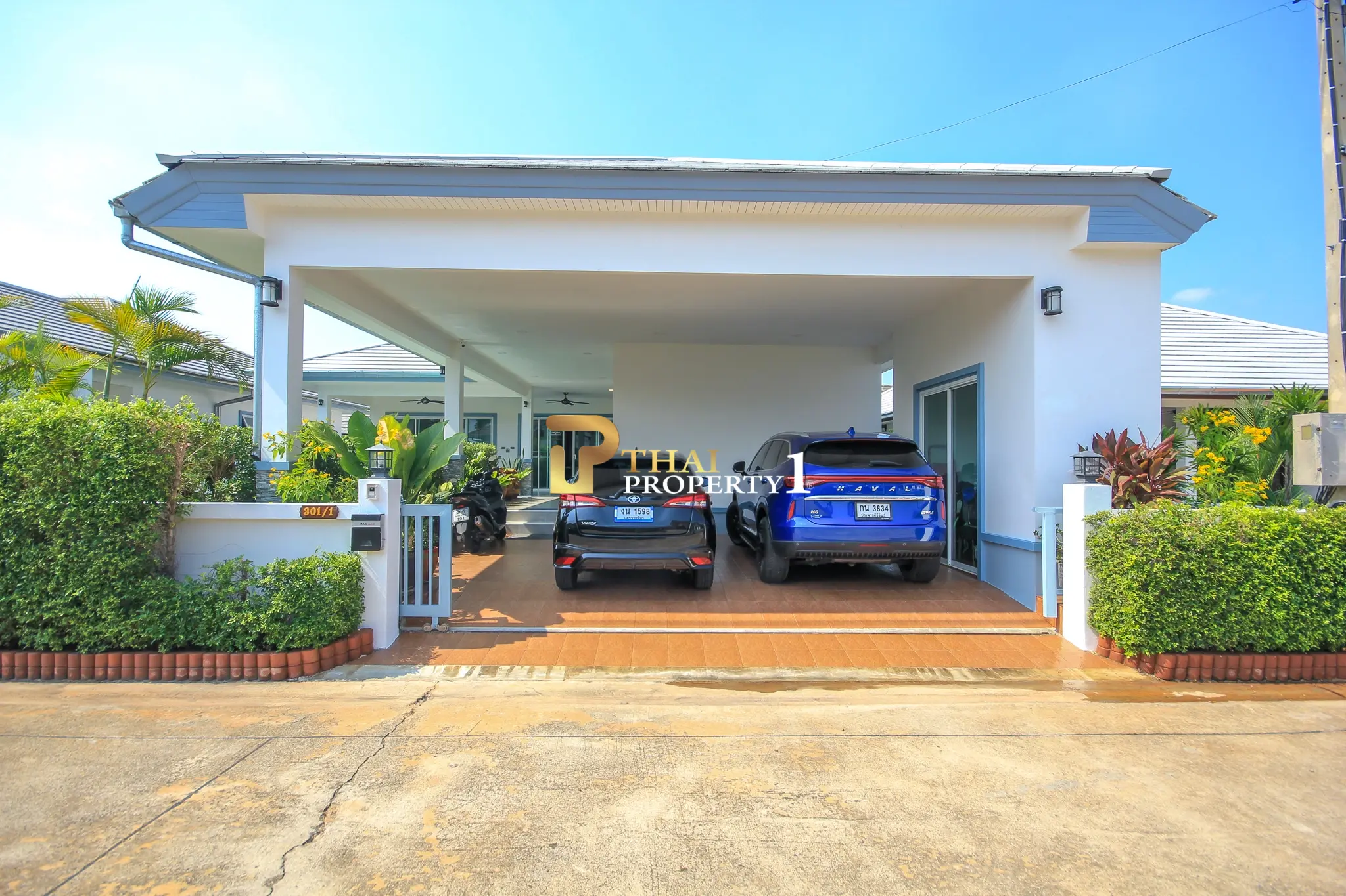 Modern Single-Story Pool Villa Open Living Space at Wararom Village Khao Tao