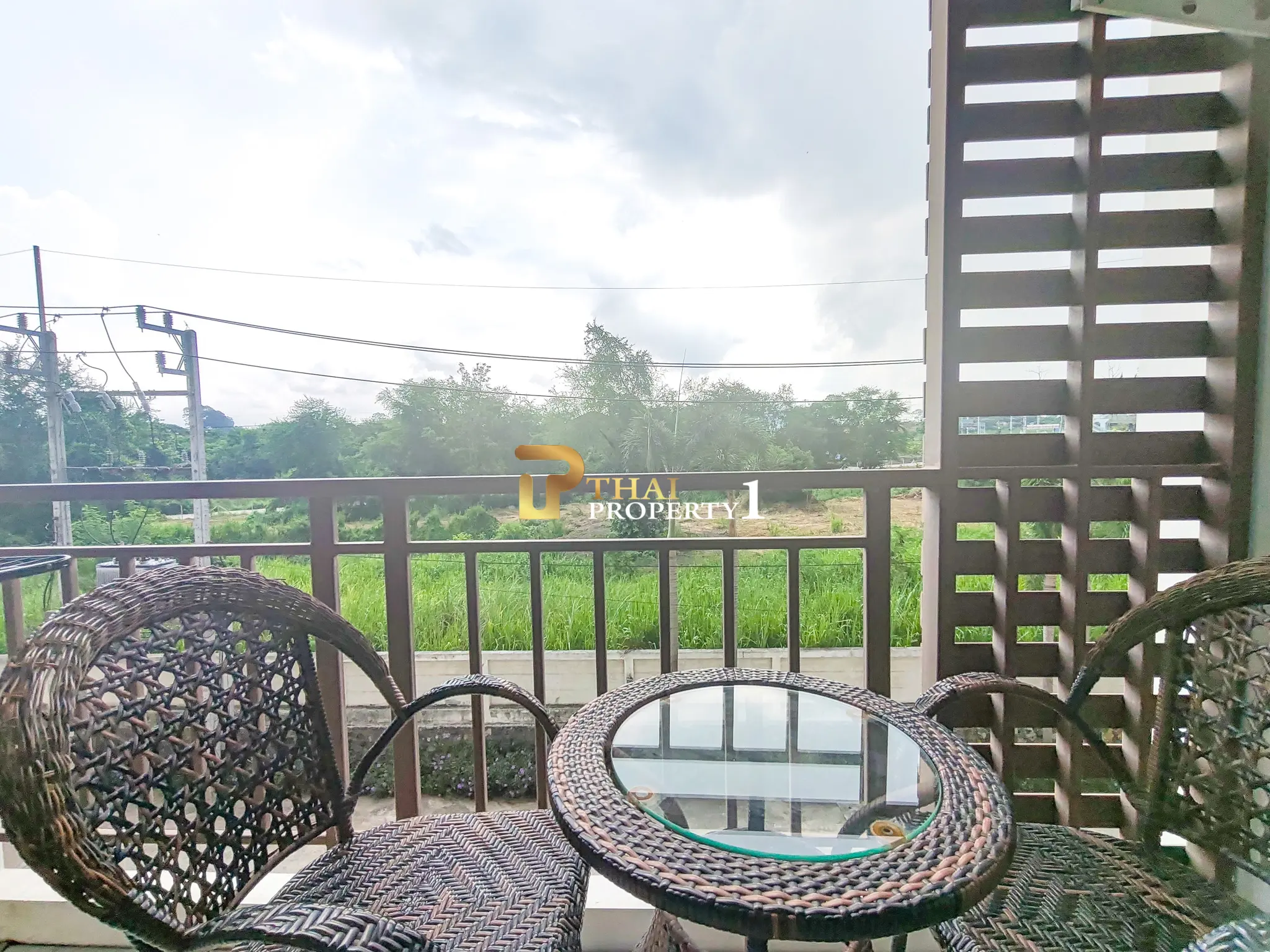 Cozy Studio Condo with Balcony At AD Condo Bang Sare, Sattahip