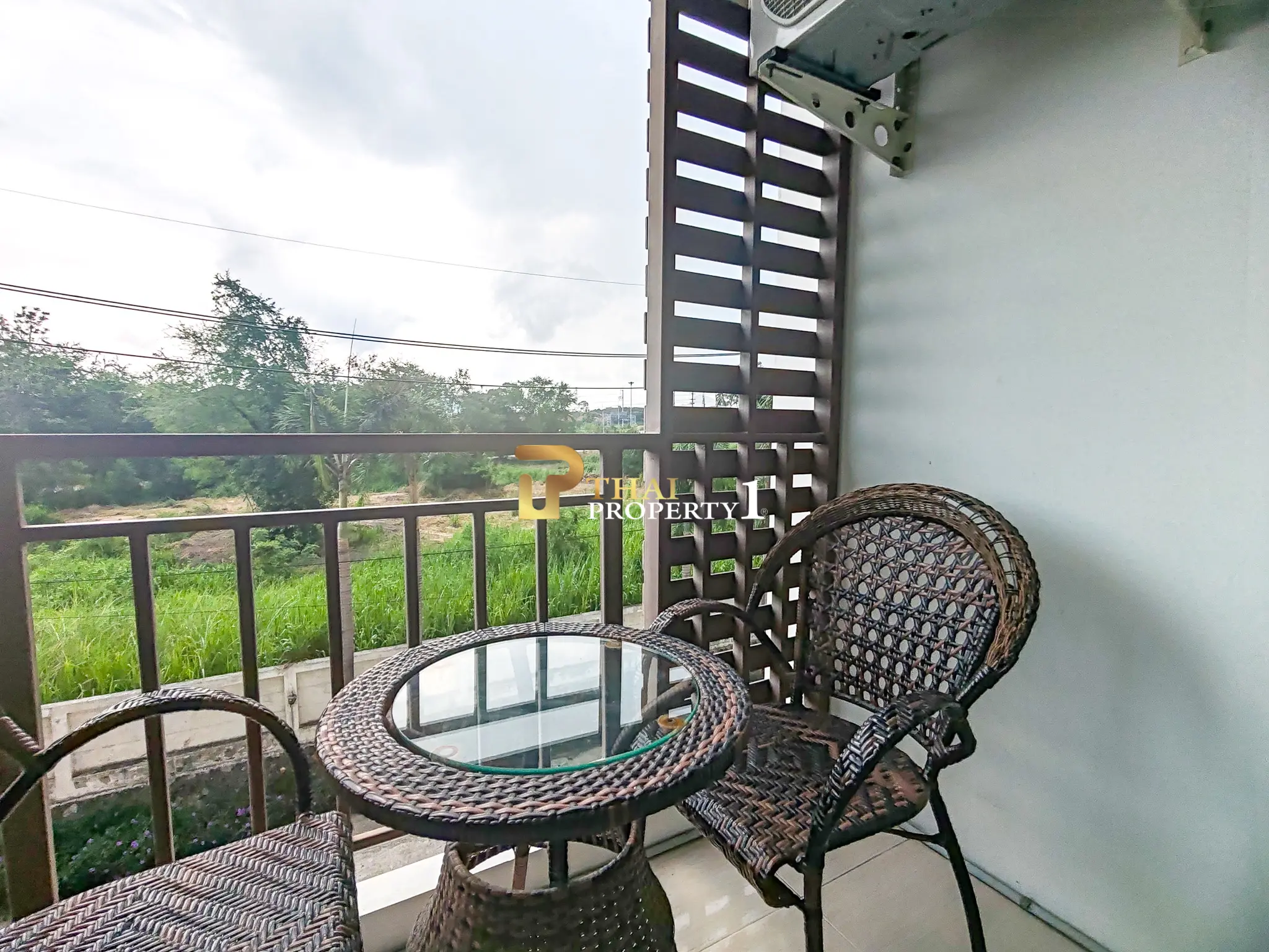 Cozy Studio Condo with Balcony At AD Condo Bang Sare, Sattahip