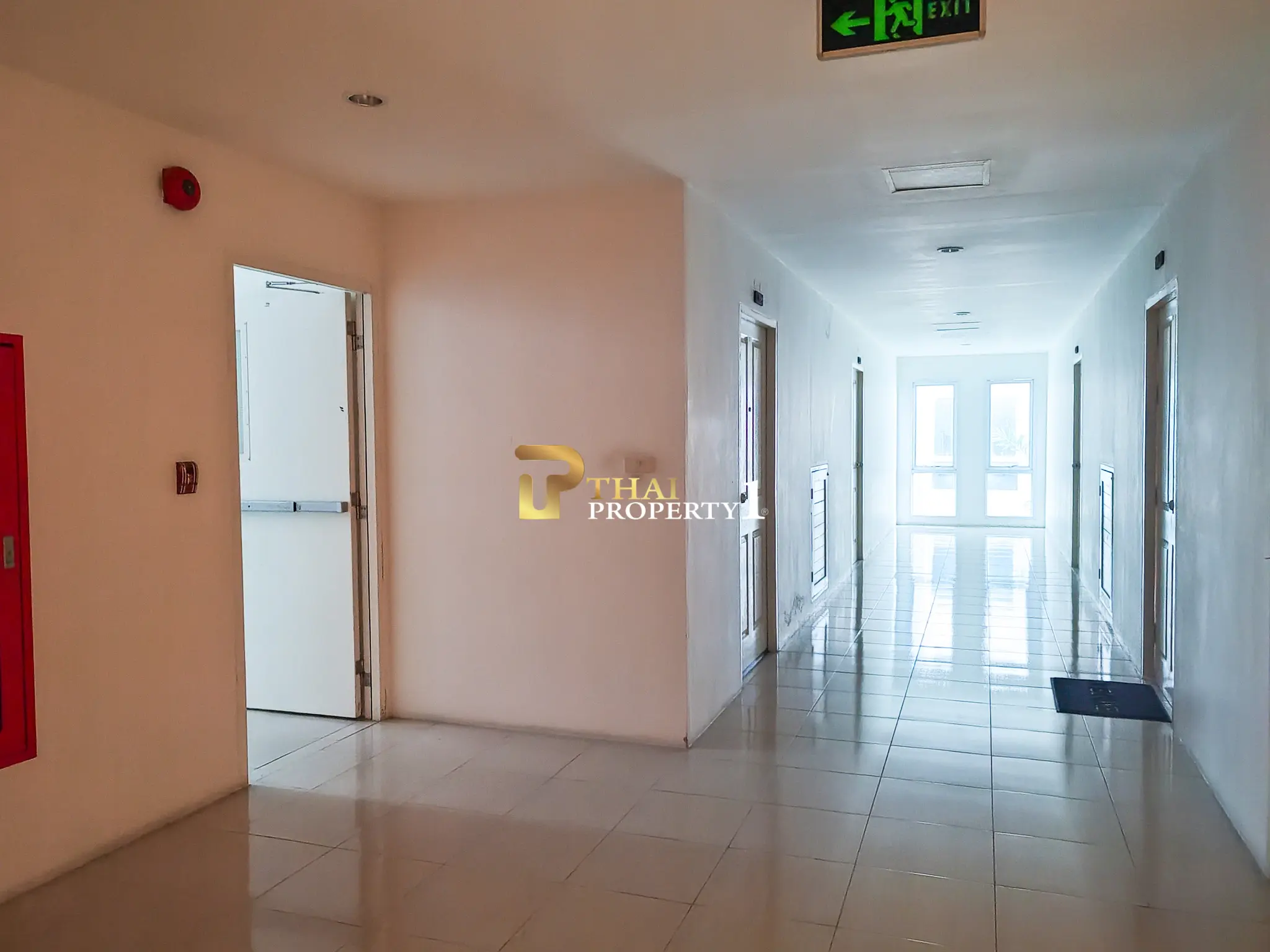 Cozy Studio Condo with Balcony At AD Condo Bang Sare, Sattahip