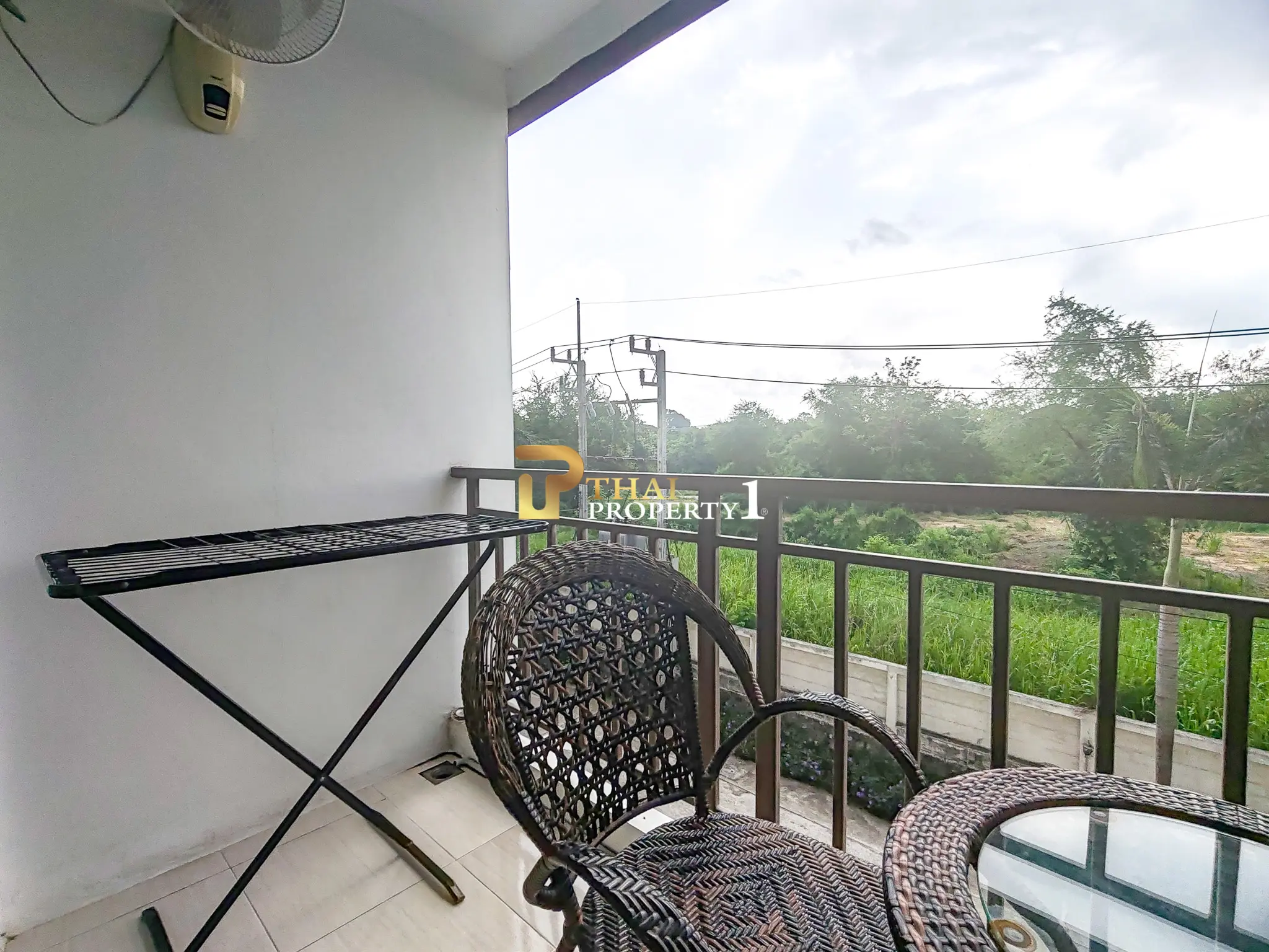 Cozy Studio Condo with Balcony At AD Condo Bang Sare, Sattahip