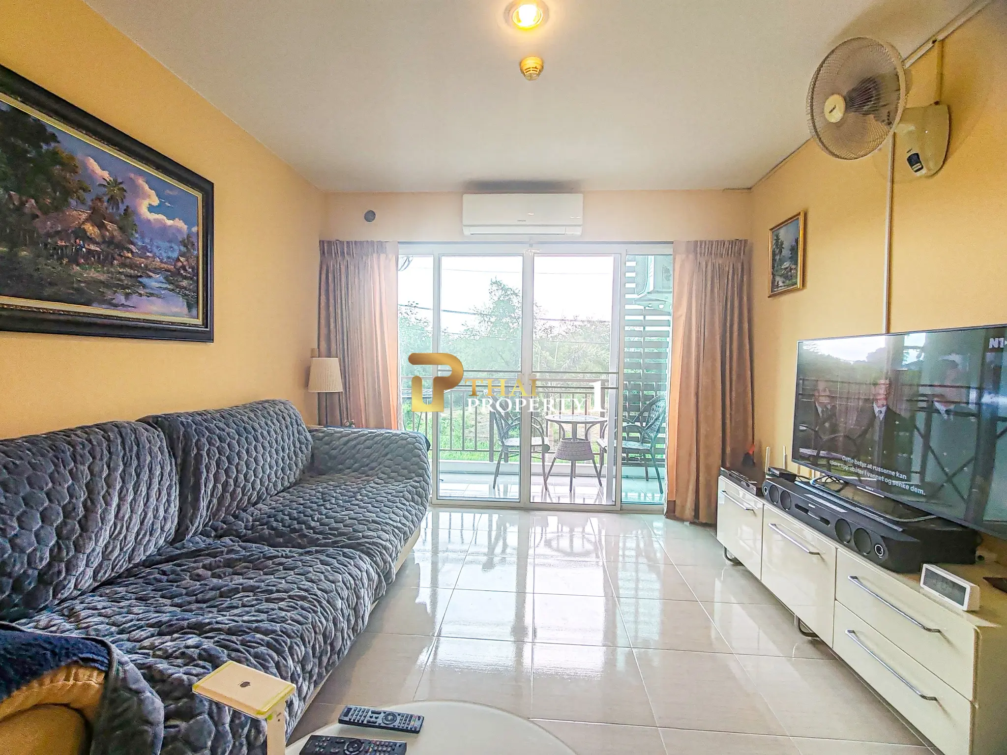 Cozy Studio Condo with Balcony At AD Condo Bang Sare, Sattahip