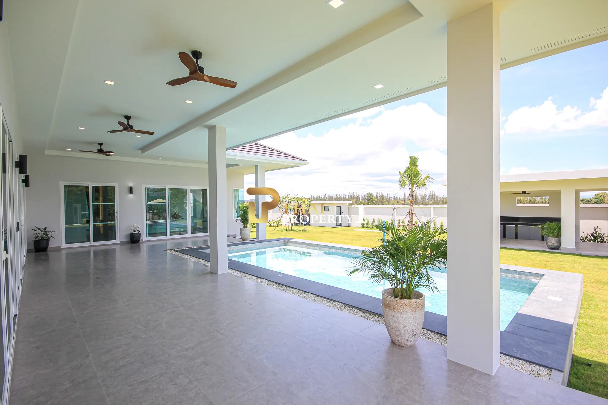 Spacious New Modern Villa with Private Pool in Hua Hin