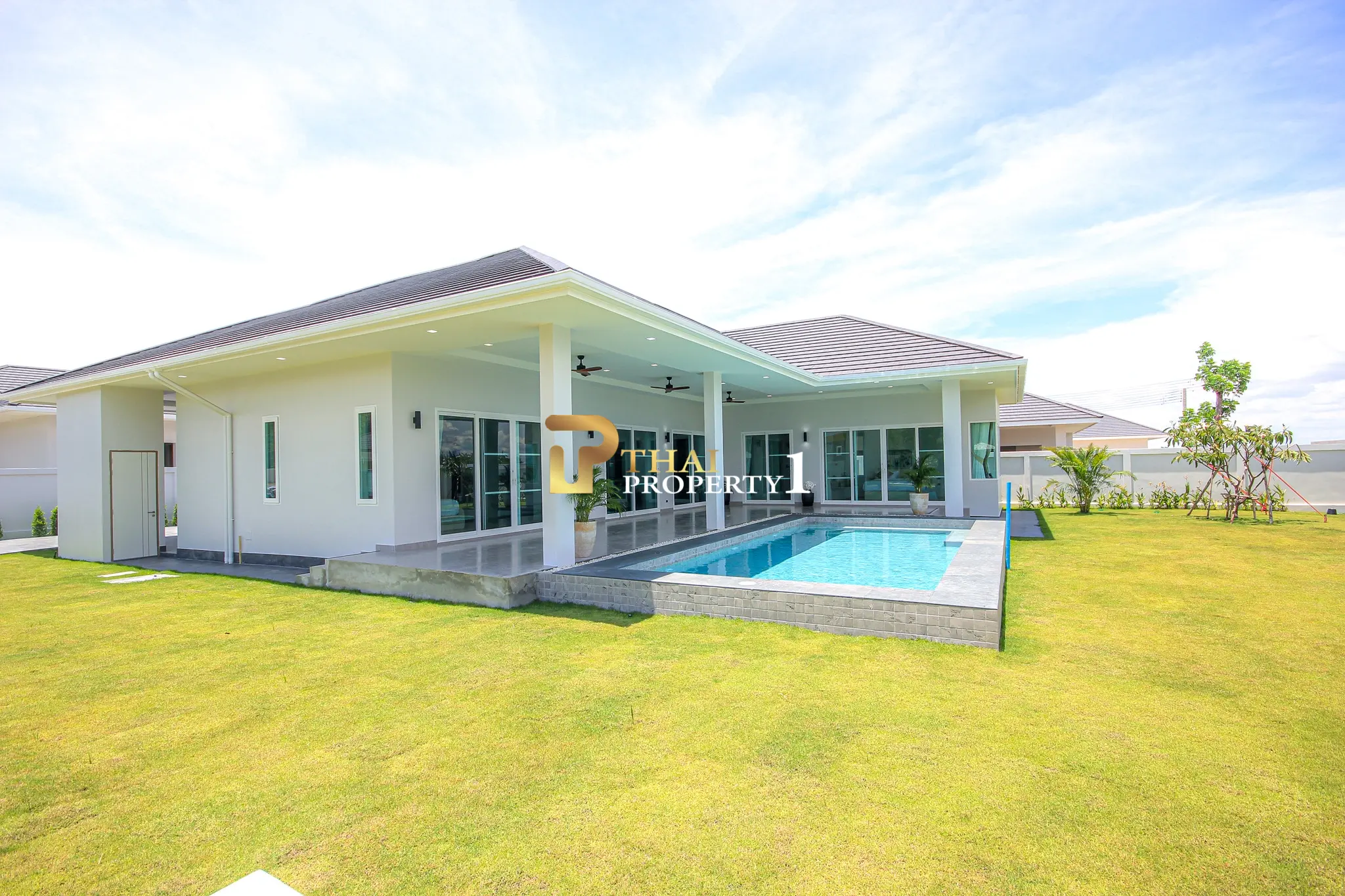 Spacious New Modern Villa with Private Pool in Hua Hin