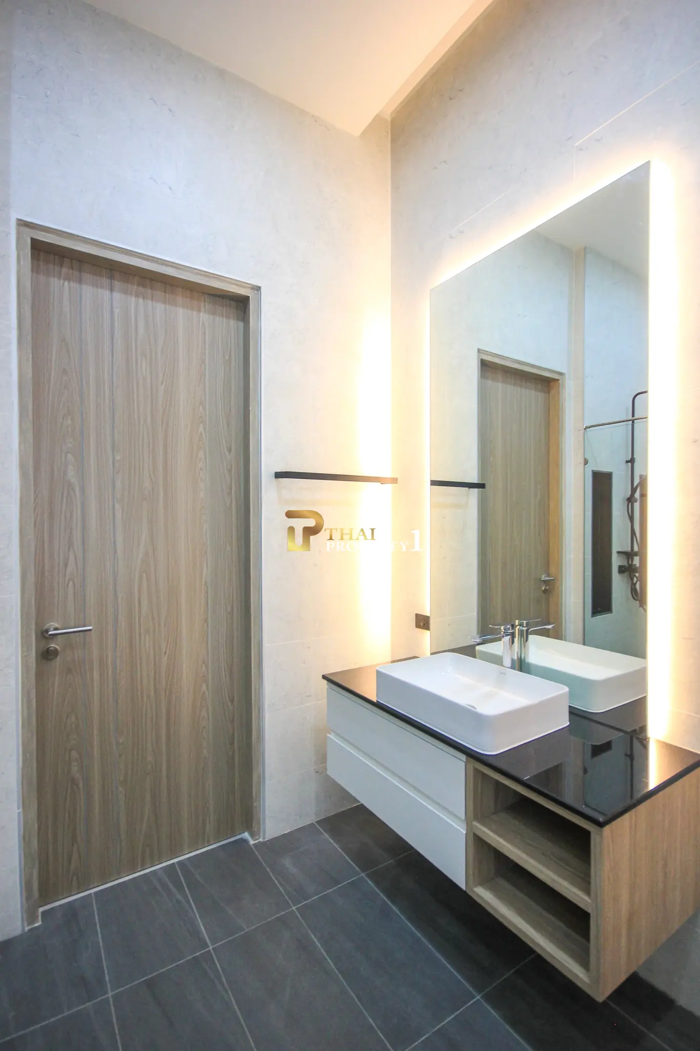 Spacious New Modern Villa with Private Pool in Hua Hin