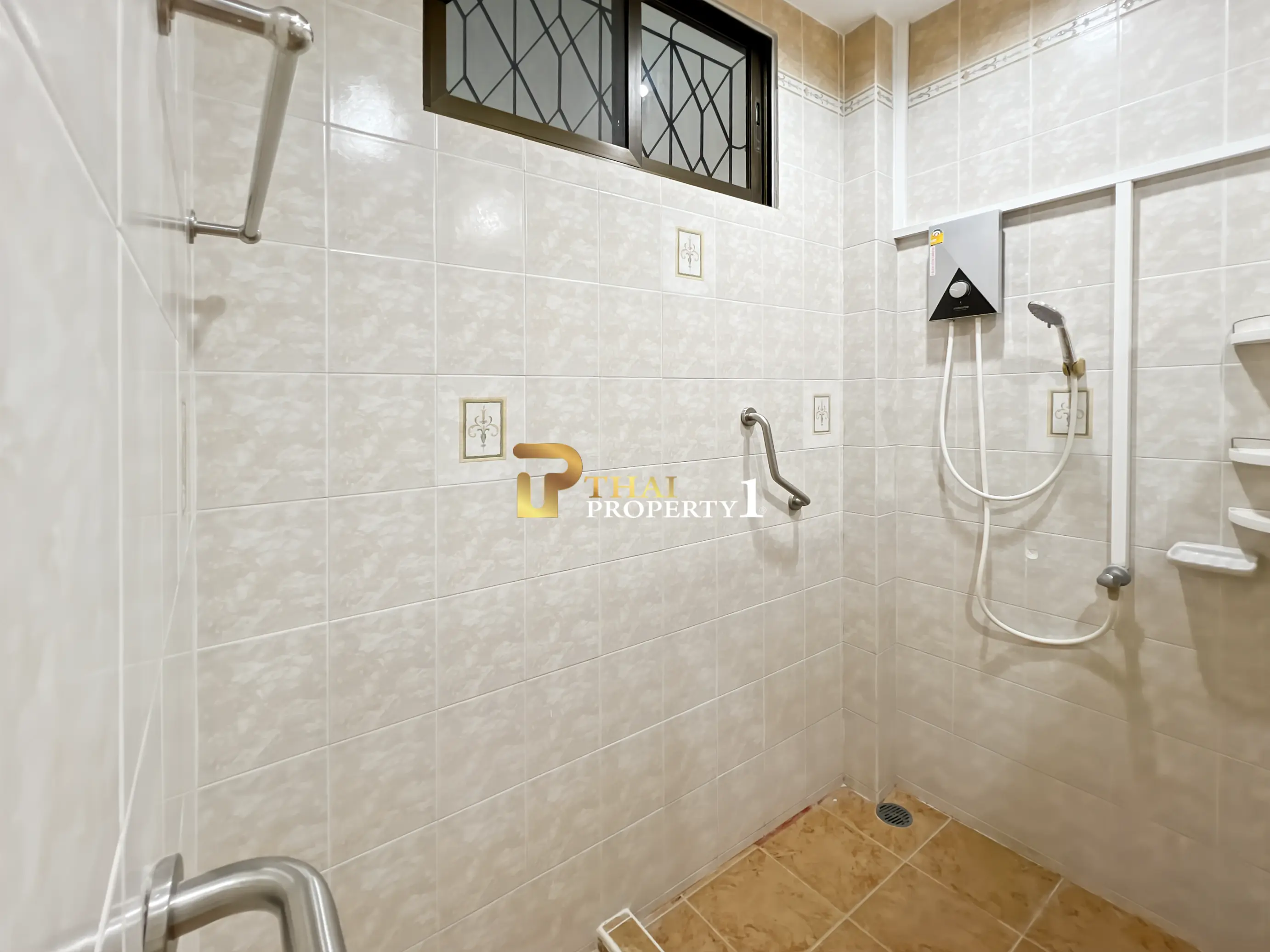 Great Value 3 Bedroom House For Sale Hua Hin Soi 6