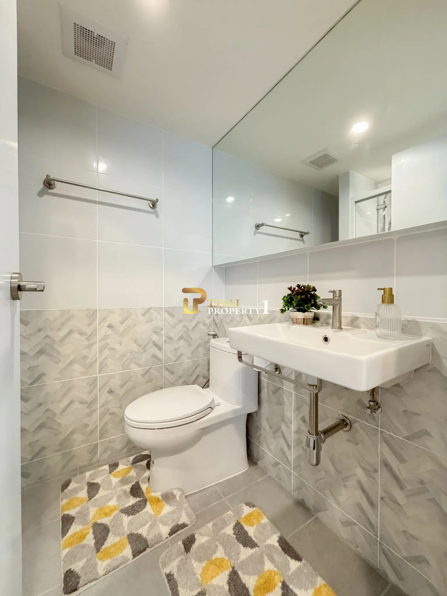 Pool Access - 2 Bed, 2 Bath Condo For Sale At Mira Monte