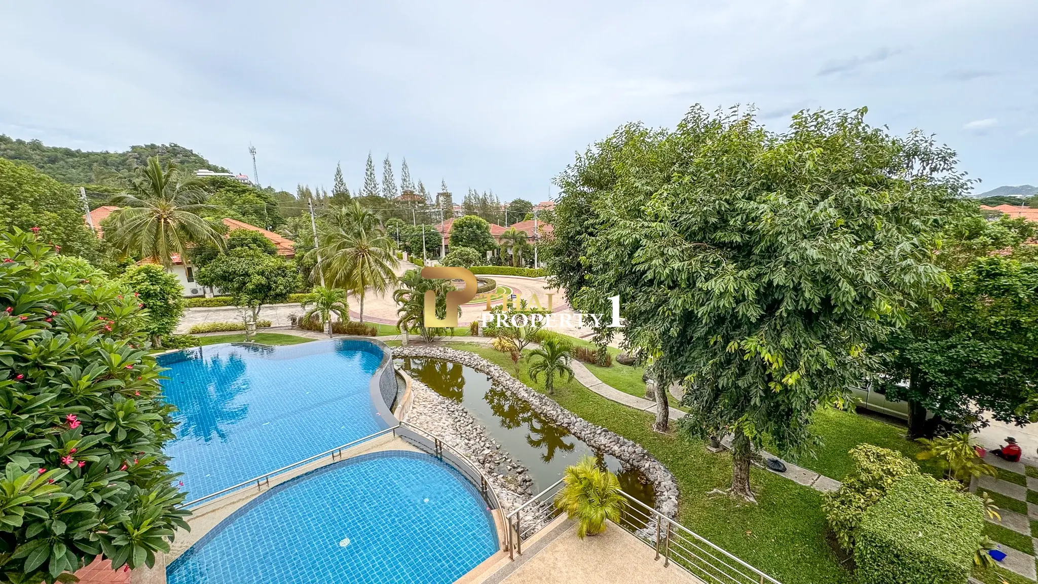 Comfortable Central 3-Bedroom Villa With Open Living Space In Hua Hin Horizon 