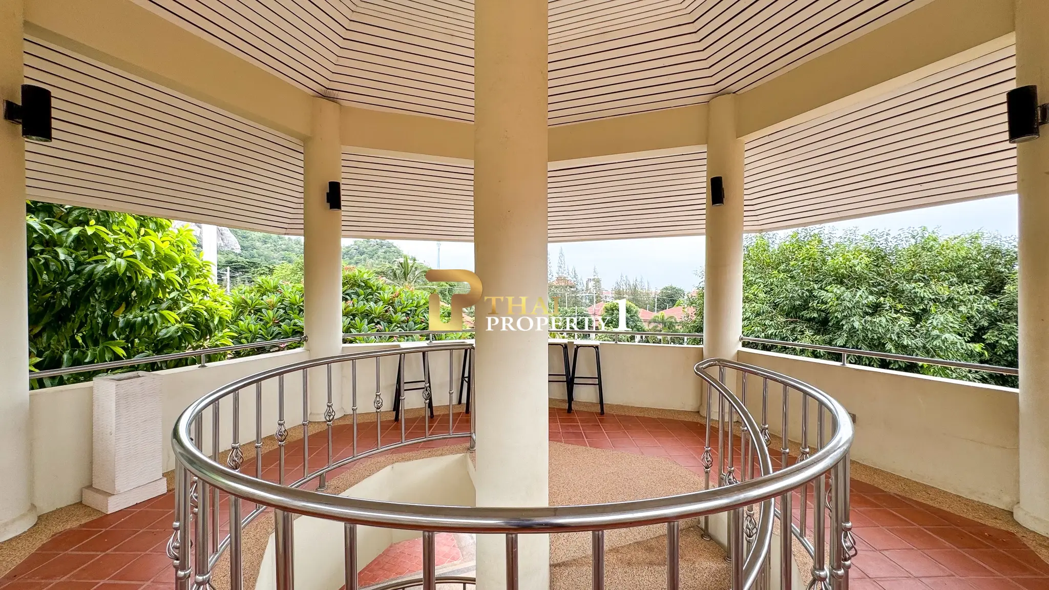 Comfortable Central 3-Bedroom Villa With Open Living Space In Hua Hin Horizon 