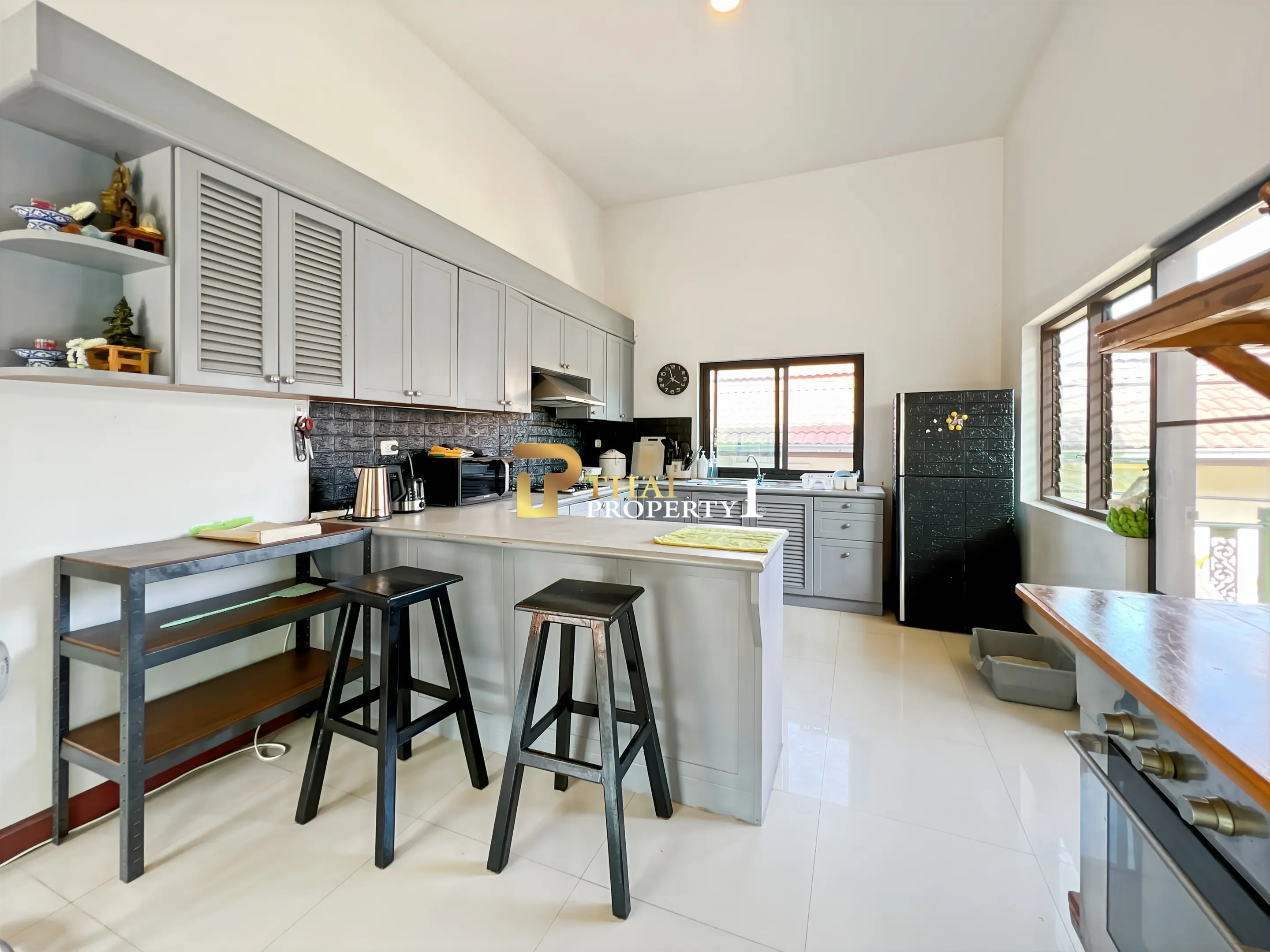 Comfortable Central 3-Bedroom Villa With Open Living Space In Hua Hin Horizon 