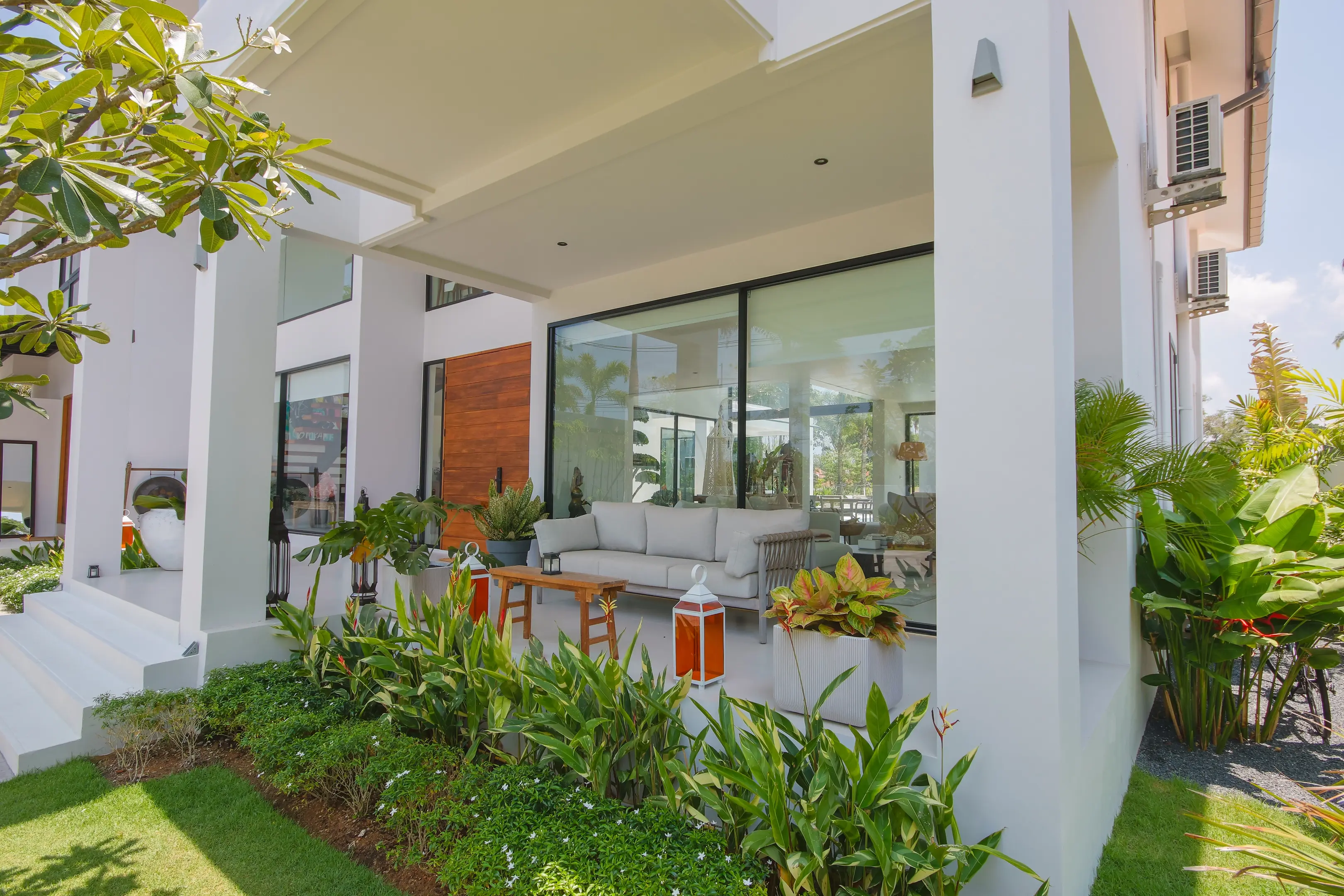 Elegant 5 Bedroom Golf Course Villa in Laguna, Phuket