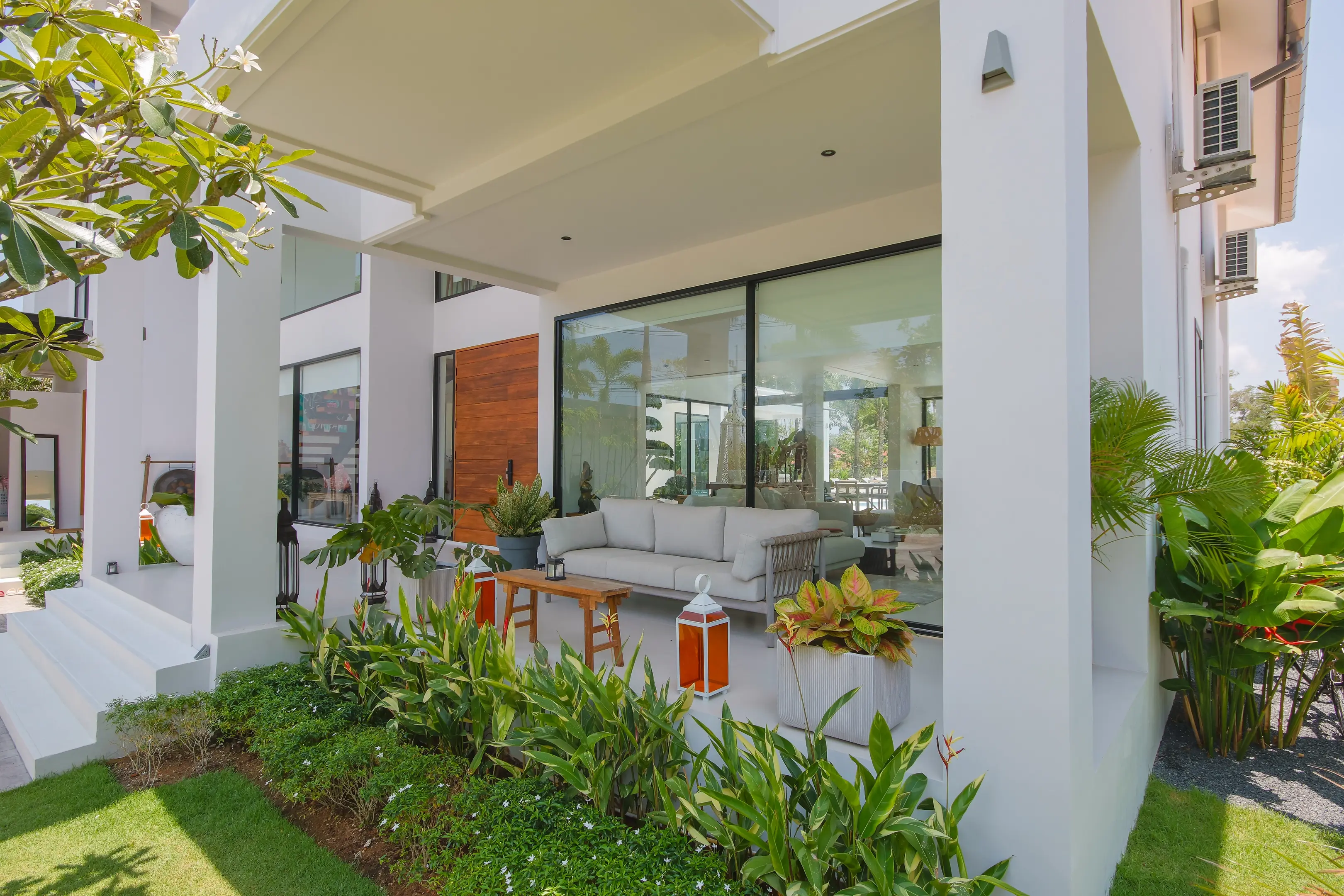 Elegant 5 Bedroom Golf Course Villa in Laguna, Phuket