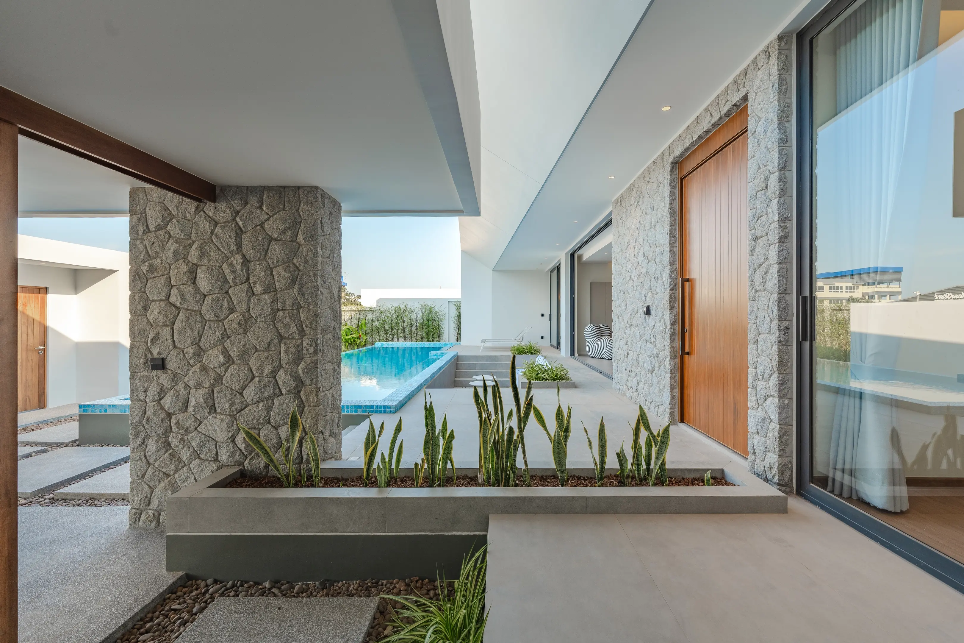 Contemporary 3-Bedroom Resale Villa in Cherngtalay, Phuket